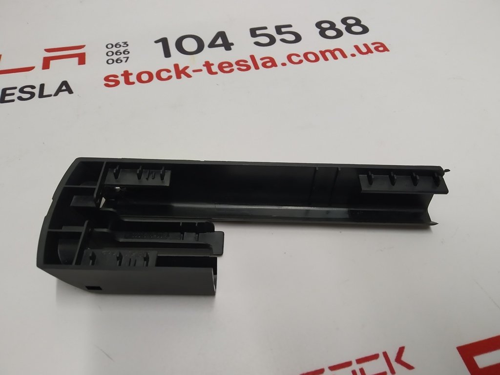 1 قابس منزلق للمقعد الأمامي الأيسر طراز Tesla S، موديل S REST 1031675-00-A